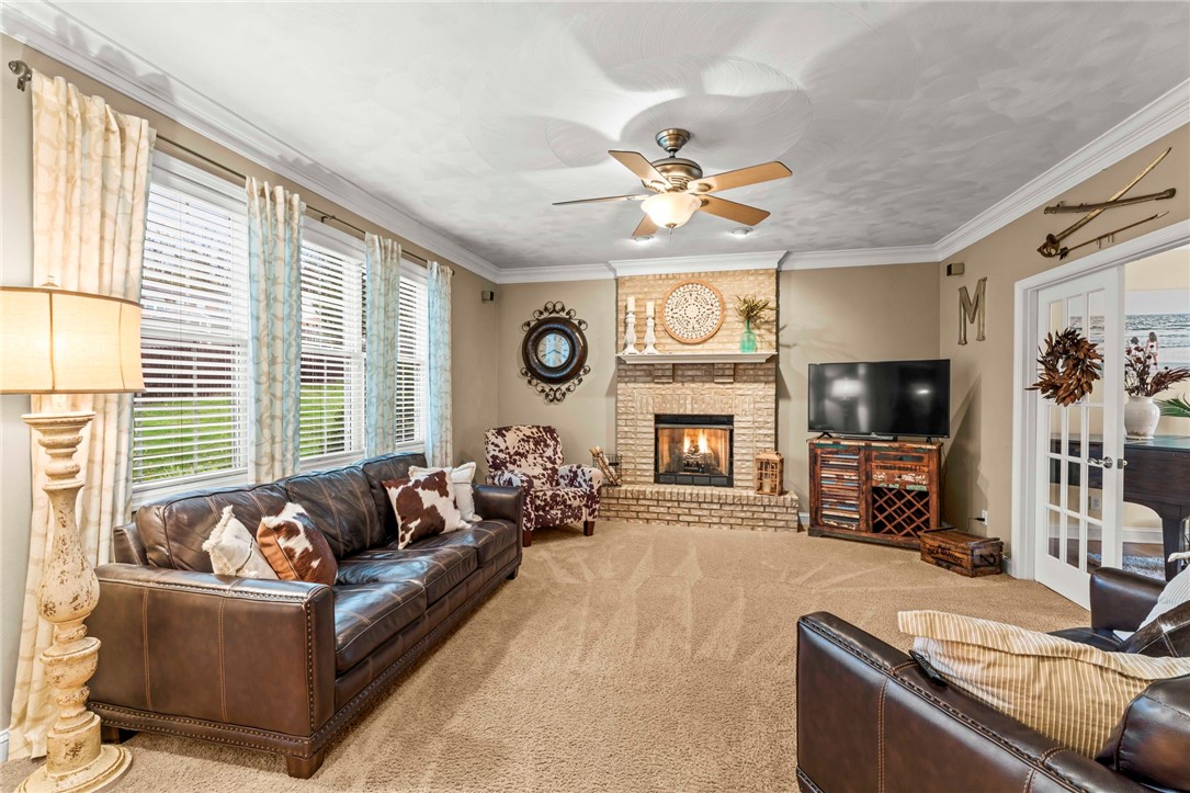 Venetia, Pennsylvania, 15367, United States, 4 Bedrooms Bedrooms, ,4 BathroomsBathrooms,Residential,For Sale,1987098