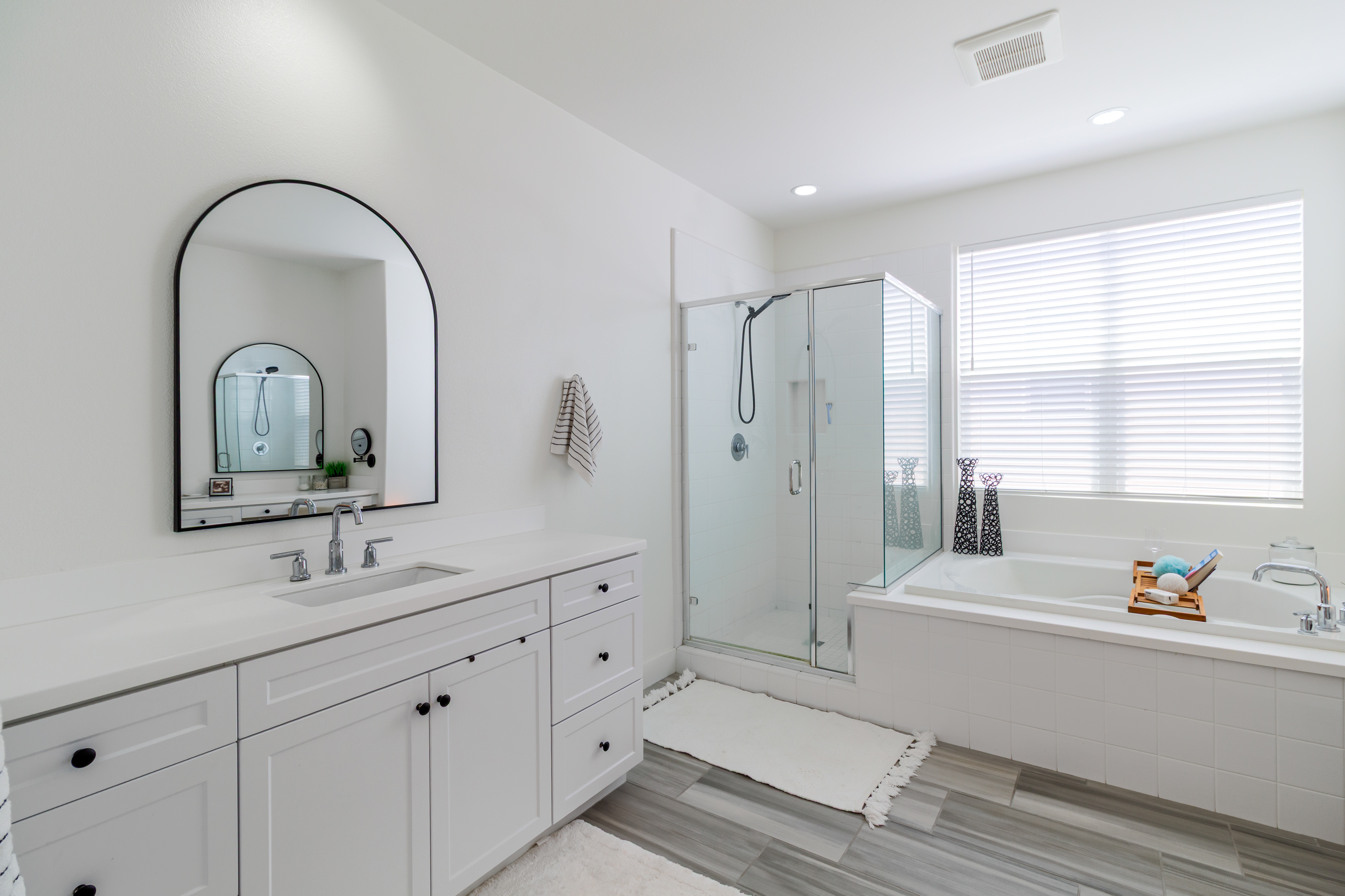 Corona, California, 92883, United States, 4 Bedrooms Bedrooms, ,3 BathroomsBathrooms,Residential,For Sale,1922003