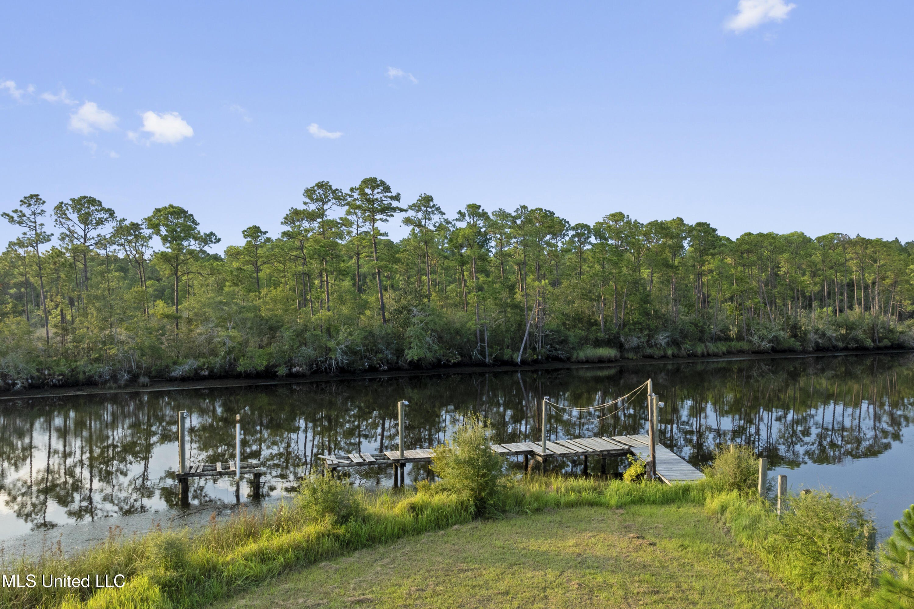 Ocean Springs, Mississippi, 39564, United States, ,Land,For Sale,1981967