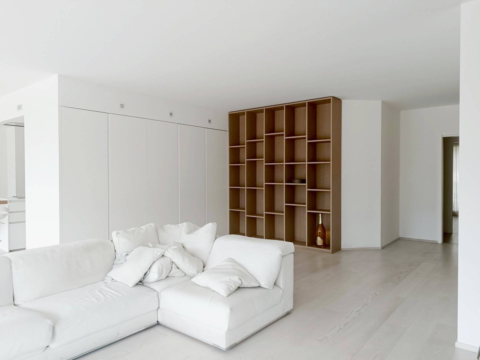 Costa Volpino, Bergamo, 24062, IT, 5 Bedrooms Bedrooms, ,3 BathroomsBathrooms,Residential,For Sale,1907381