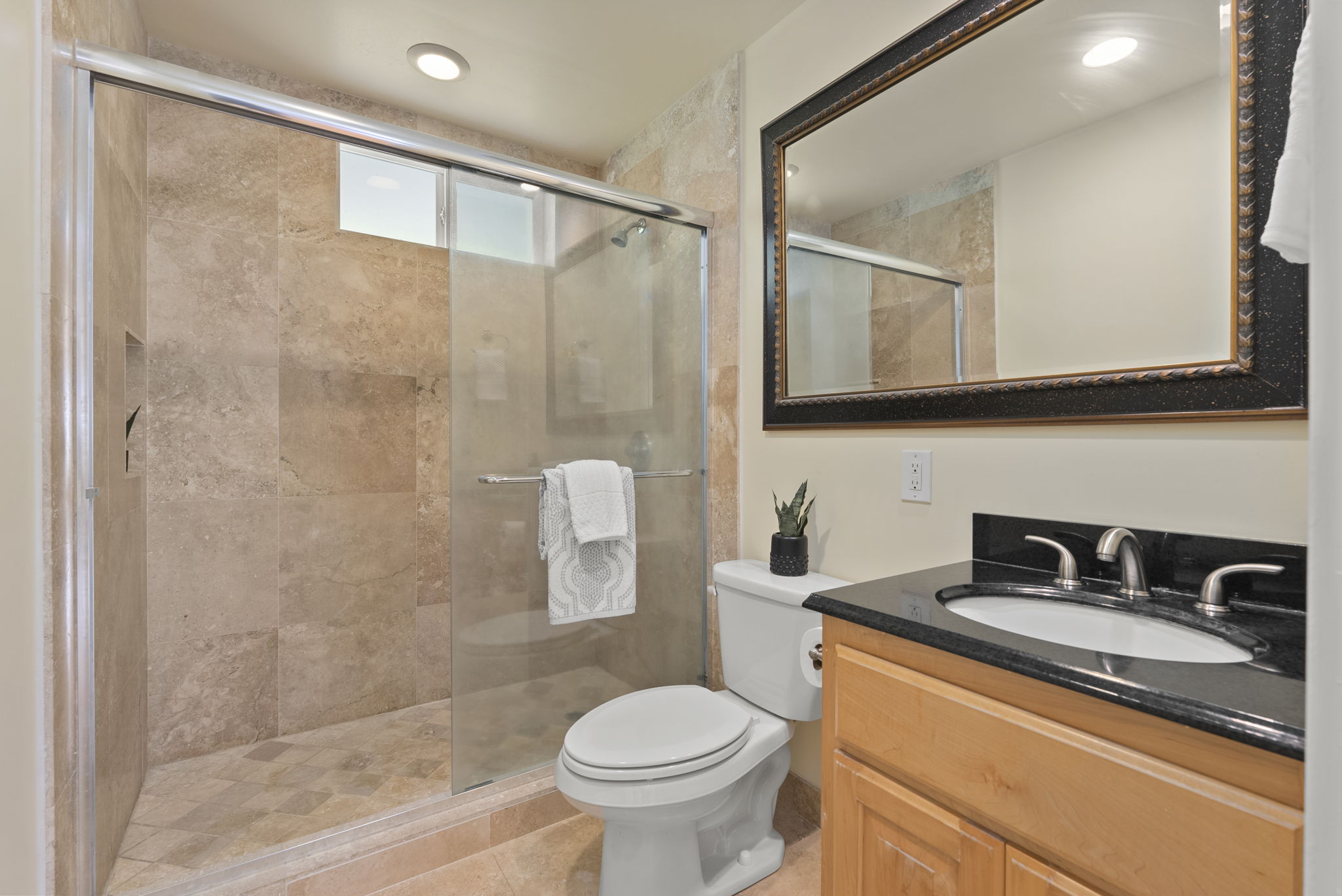 Kailua, Hawaii, 96734, United States, 6 Bedrooms Bedrooms, ,4 BathroomsBathrooms,Residential,For Sale,1981977