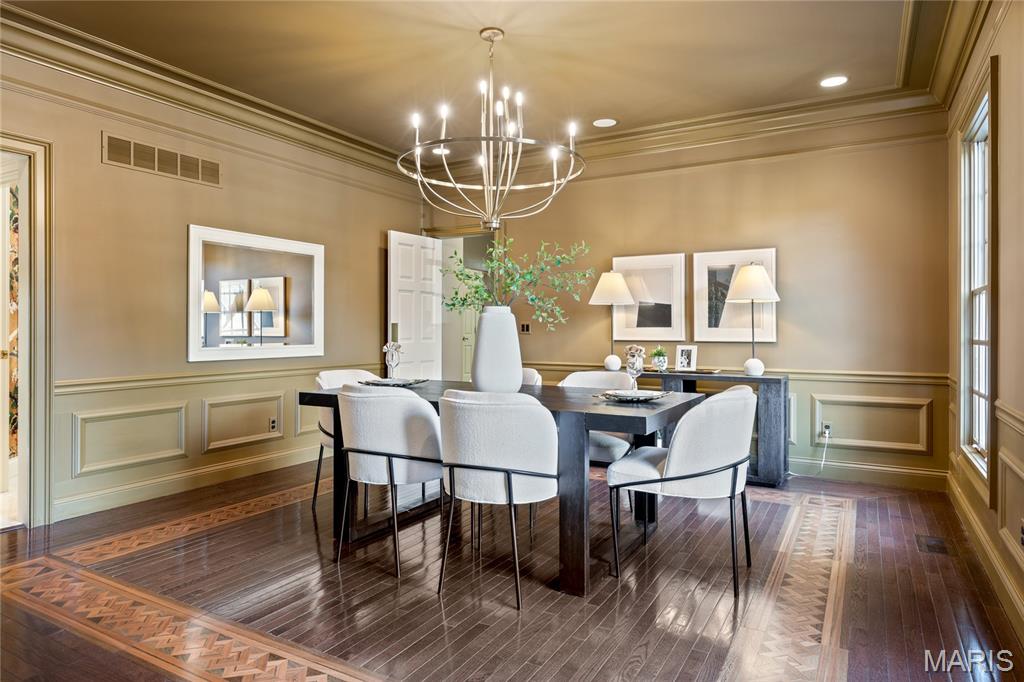 Town and Country, Missouri, 63141, United States, 5 Bedrooms Bedrooms, ,7 BathroomsBathrooms,Residential,For Sale,1966685