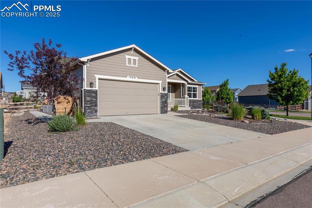Monument, Colorado, 80132, United States, 5 Bedrooms Bedrooms, ,3 BathroomsBathrooms,Residential,For Sale,1875210