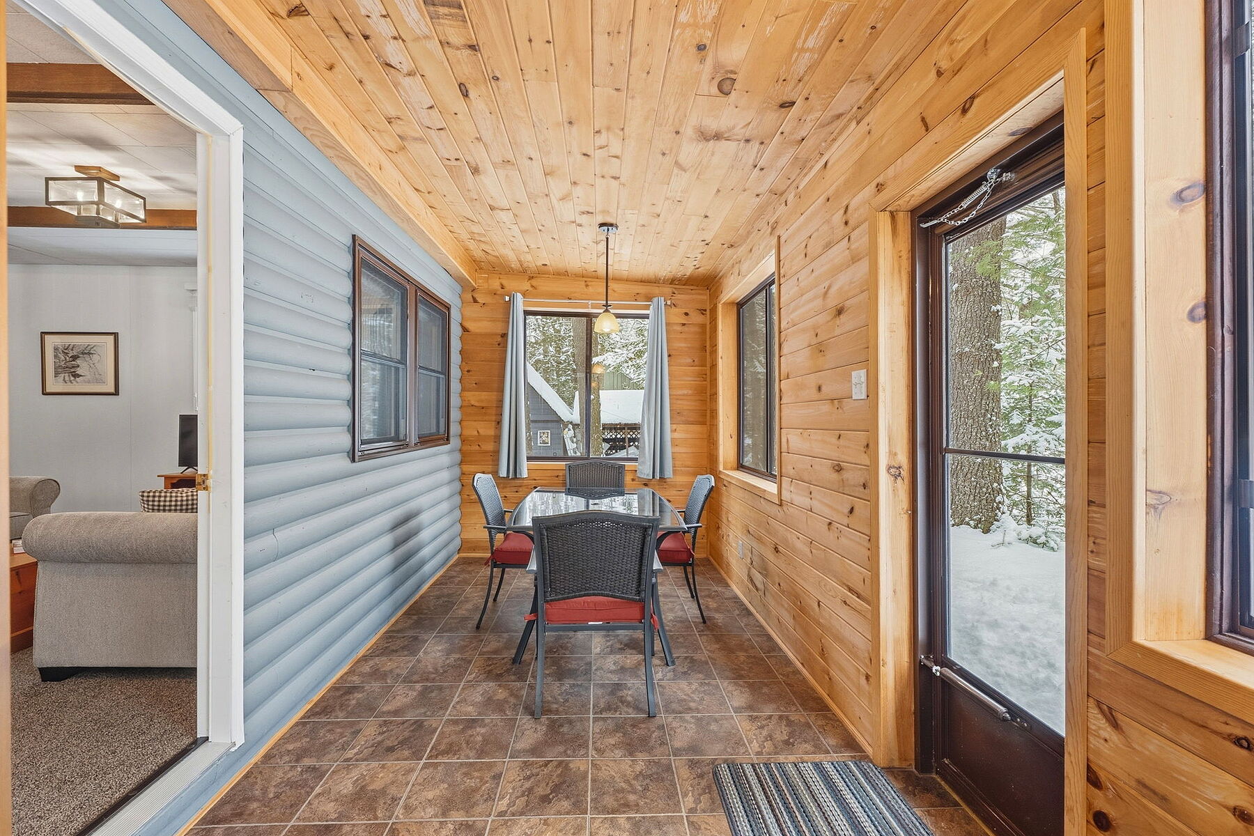  Serene Irondale River Cottage - 物件實景