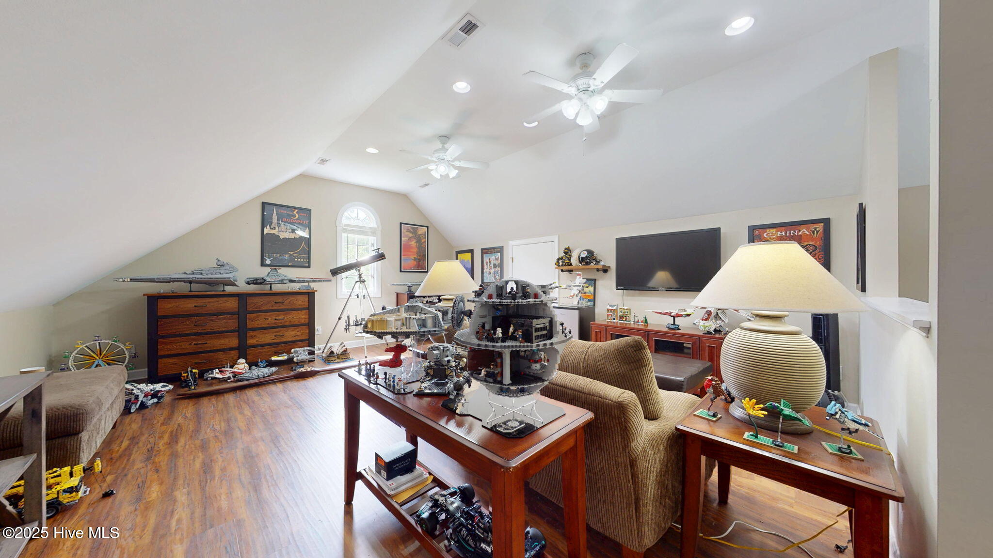 Trent Woods, North Carolina, 28562, United States, 3 Bedrooms Bedrooms, ,3 BathroomsBathrooms,Residential,For Sale,1857731