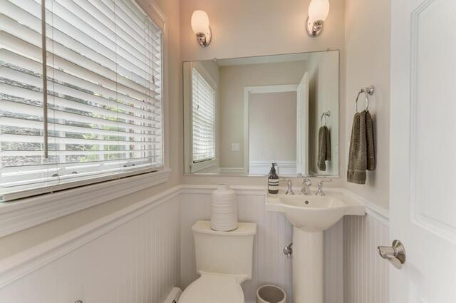 Medinah, Illinois, 60157, United States, 4 Bedrooms Bedrooms, ,4 BathroomsBathrooms,Residential,For Sale,1975518