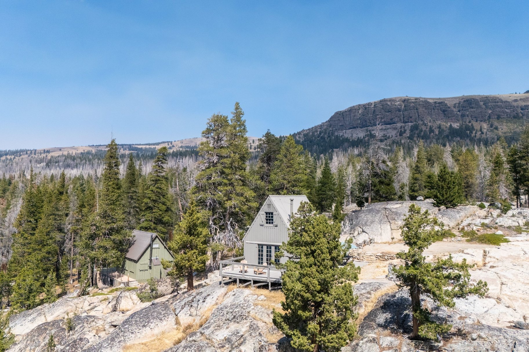  The Juniper Cabin: A Wild Invitation to See the World Differently - 物件實景