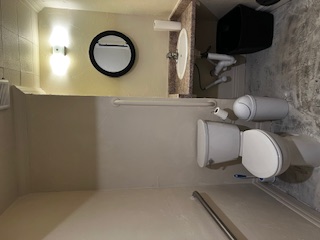 Richfield, Utah, 84701, United States, 5 Bedrooms Bedrooms, ,1 BathroomBathrooms,Residential,For Sale,1766760
