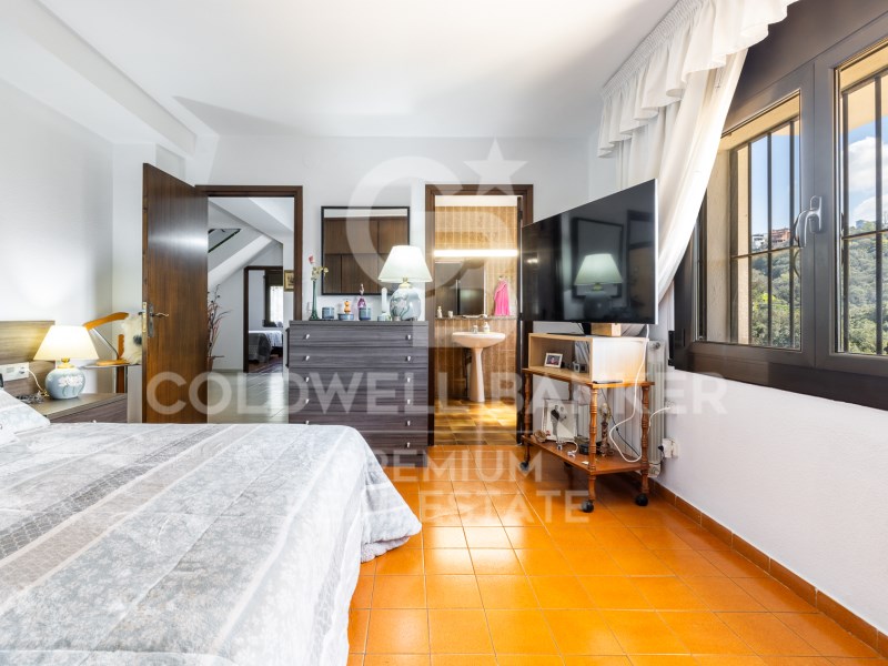 Sant Cugat del Vallès, Catalonia, ES, 5 Bedrooms Bedrooms, ,2 BathroomsBathrooms,Residential,For Sale,1759701