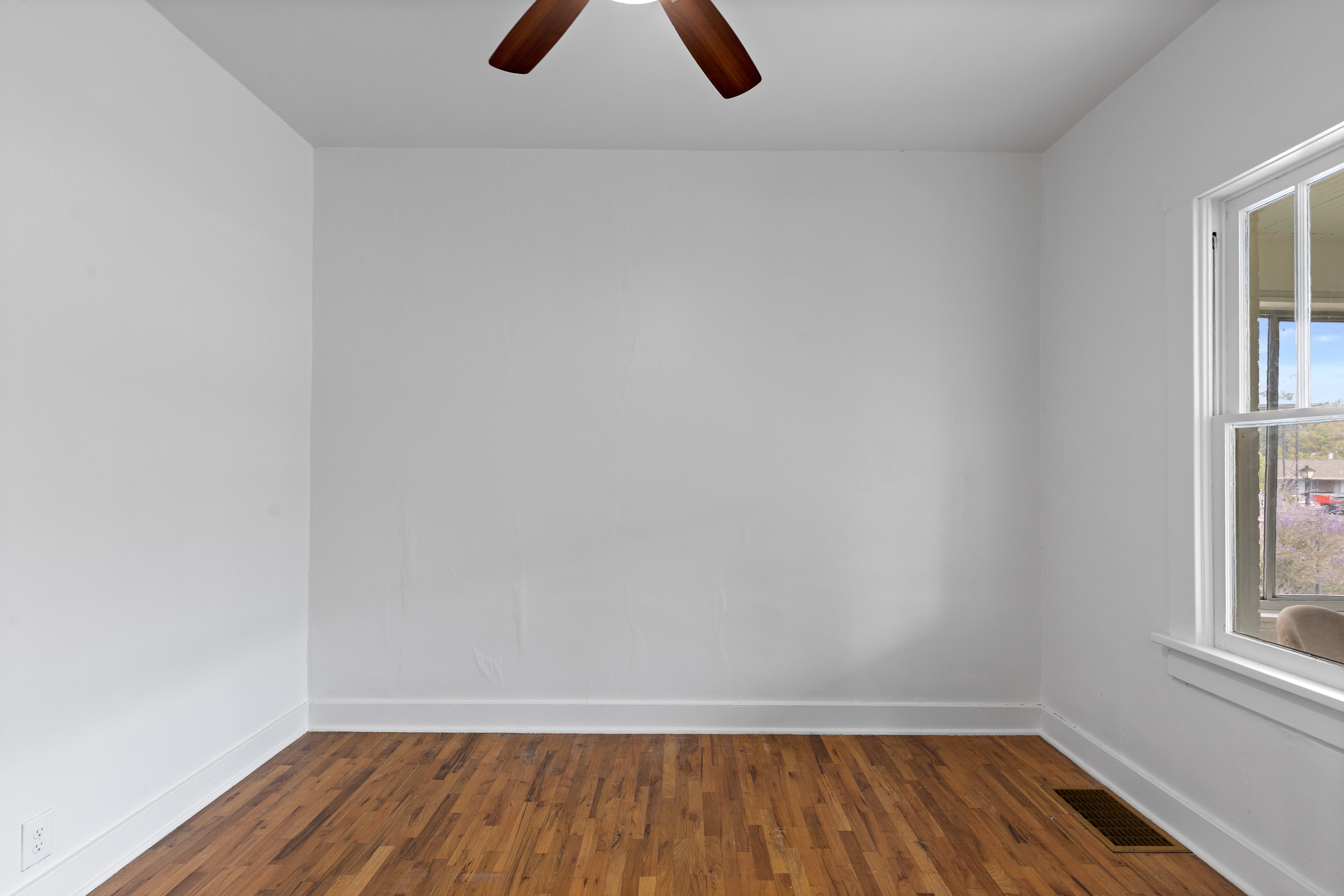  Wheat Ridge Home with Detached Garage and Flexible Upper Suite - 物件實景