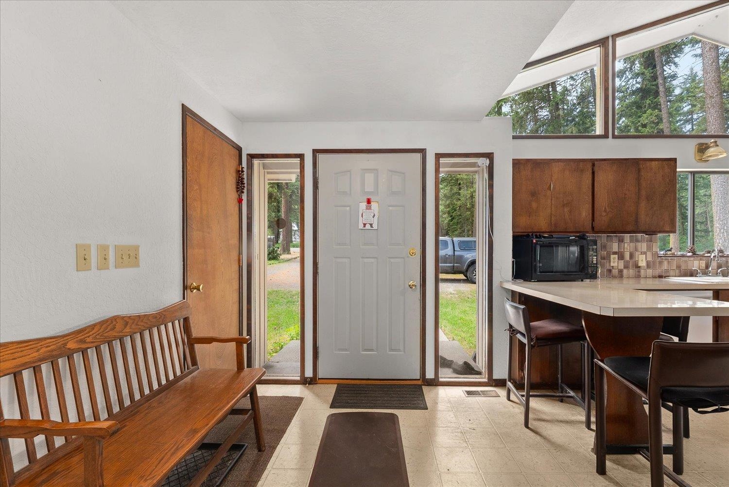 Colville, Washington, 99114, United States, 5 Bedrooms Bedrooms, ,3 BathroomsBathrooms,Residential,For Sale,2049319