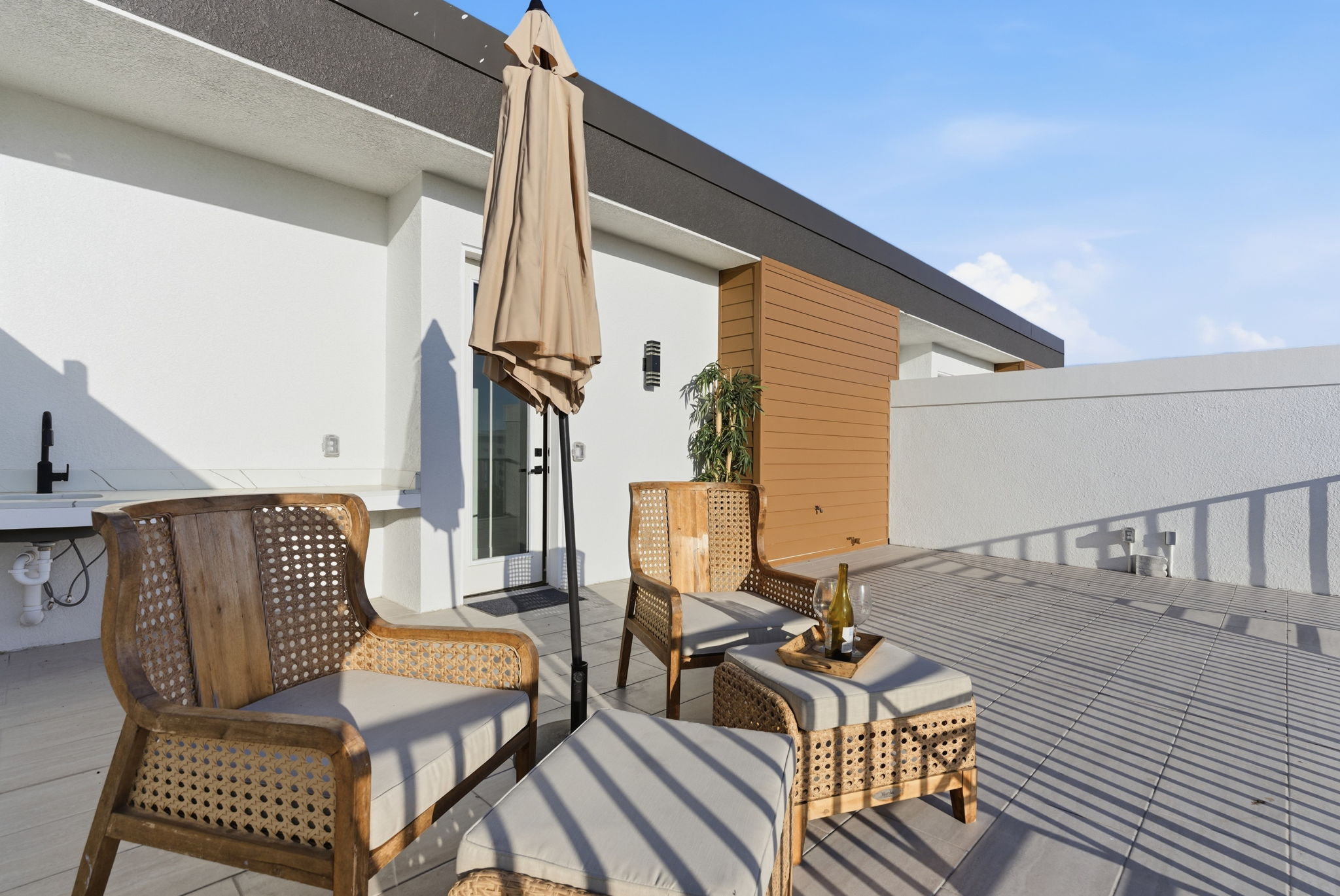 11605 1st St E # 6, Treasure Island, Florida, 33706, United States, 5 Bedrooms Bedrooms, ,4 BathroomsBathrooms,Residential,For Sale,11605 1st St E # 6,1423678