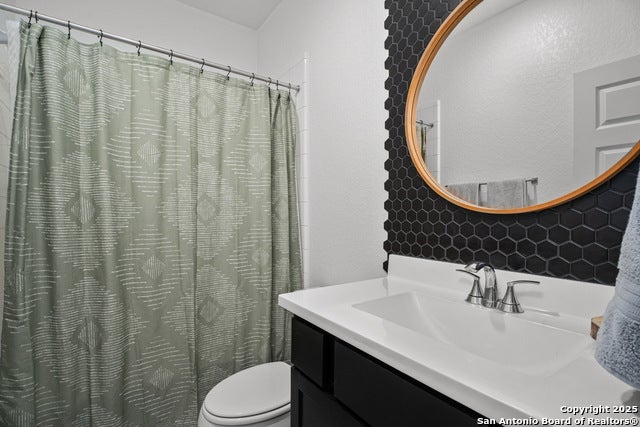 San Antonio, Texas, 78254, United States, 5 Bedrooms Bedrooms, ,3 BathroomsBathrooms,Residential,For Sale,1935697