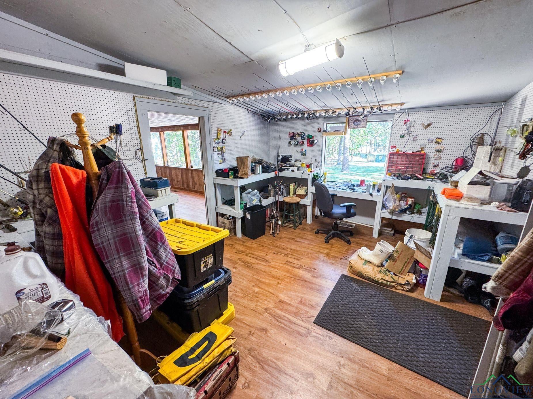 Karnack, Texas, 75661, United States, 3 Bedrooms Bedrooms, ,2 BathroomsBathrooms,Residential,For Sale,1983370