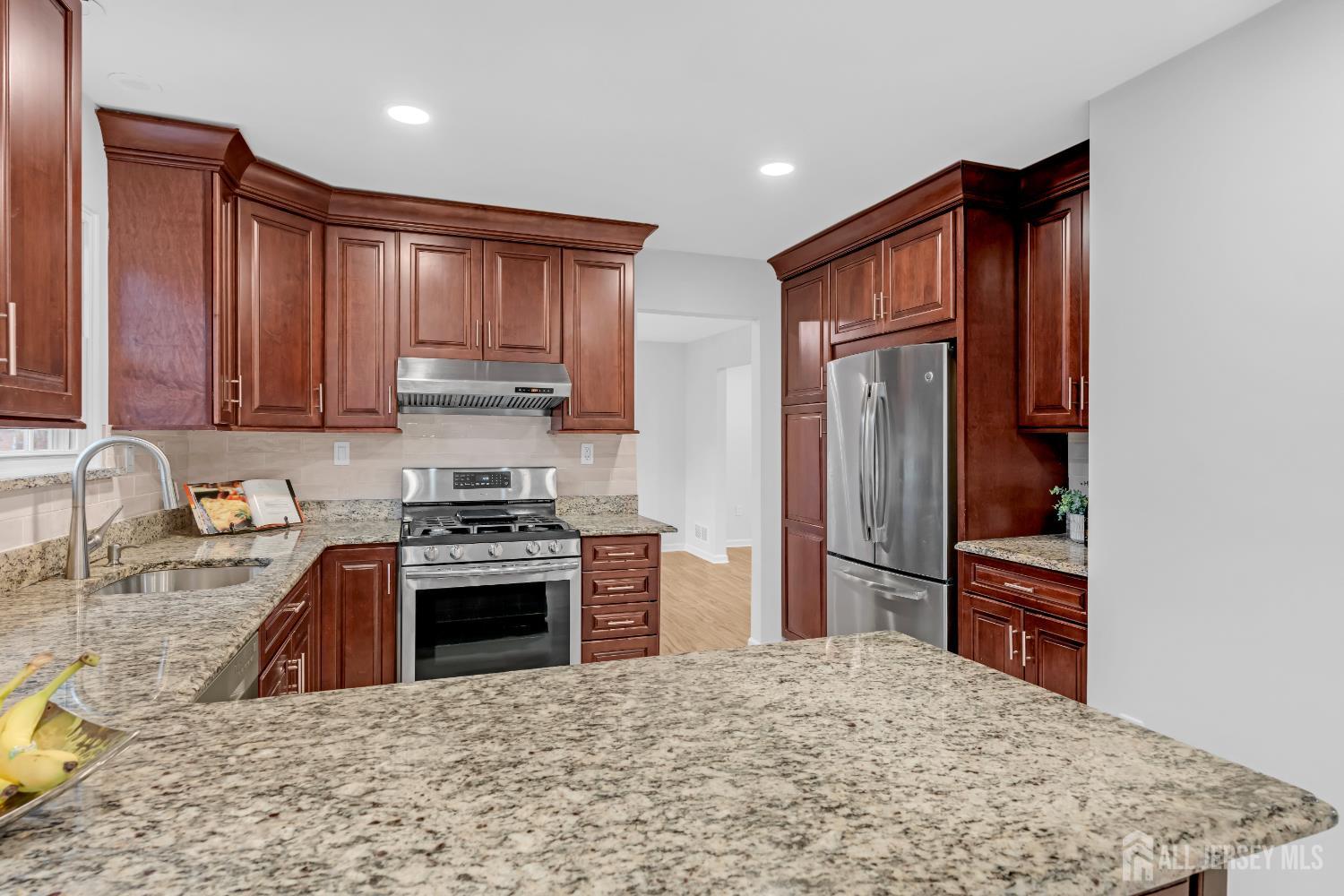 East Brunswick, New Jersey, 08816, United States, 3 Bedrooms Bedrooms, ,3 BathroomsBathrooms,Residential,For Sale,2001983