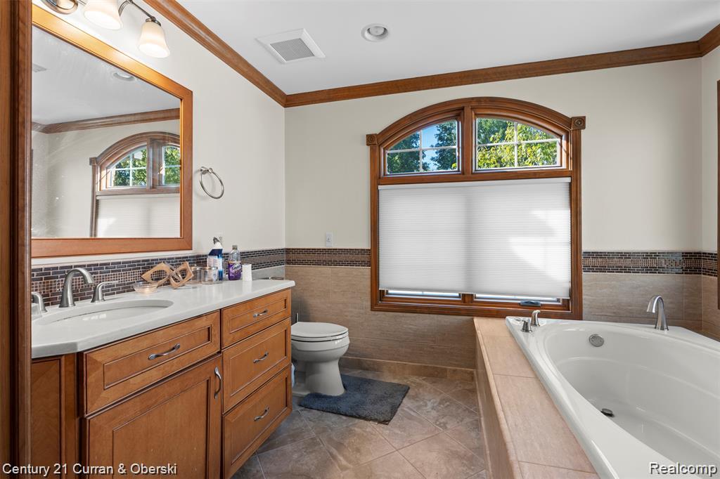 Shelby Charter Township, Michigan, 48317, United States, 4 Bedrooms Bedrooms, ,4 BathroomsBathrooms,Residential,For Sale,2010961