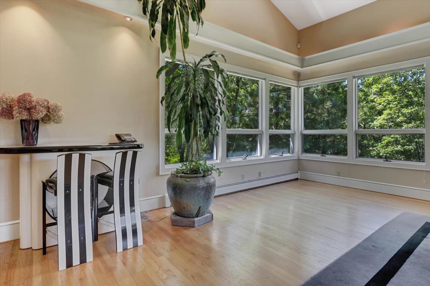 Nevada City, California, 95959, United States, 3 Bedrooms Bedrooms, ,4 BathroomsBathrooms,Residential,For Sale,1903616