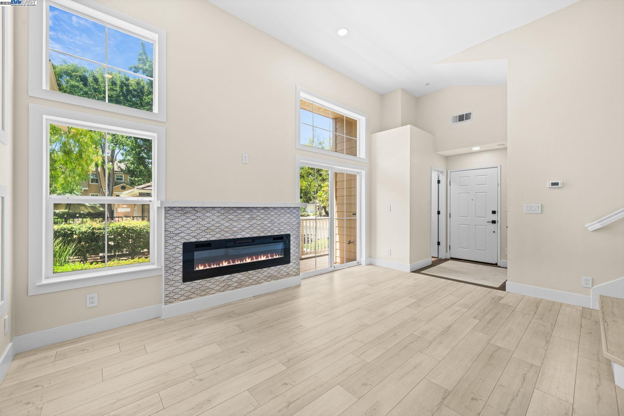 Dublin, California, 94568, United States, 3 Bedrooms Bedrooms, ,3 BathroomsBathrooms,Residential,For Sale,2006259