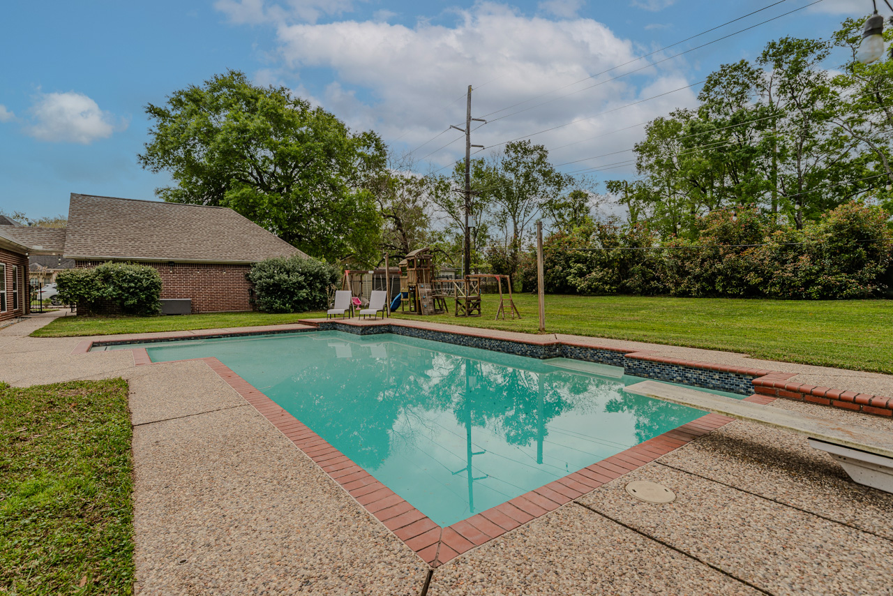 Beaumont, Texas, 77706, United States, 5 Bedrooms Bedrooms, ,4 BathroomsBathrooms,Residential,For Sale,1892171