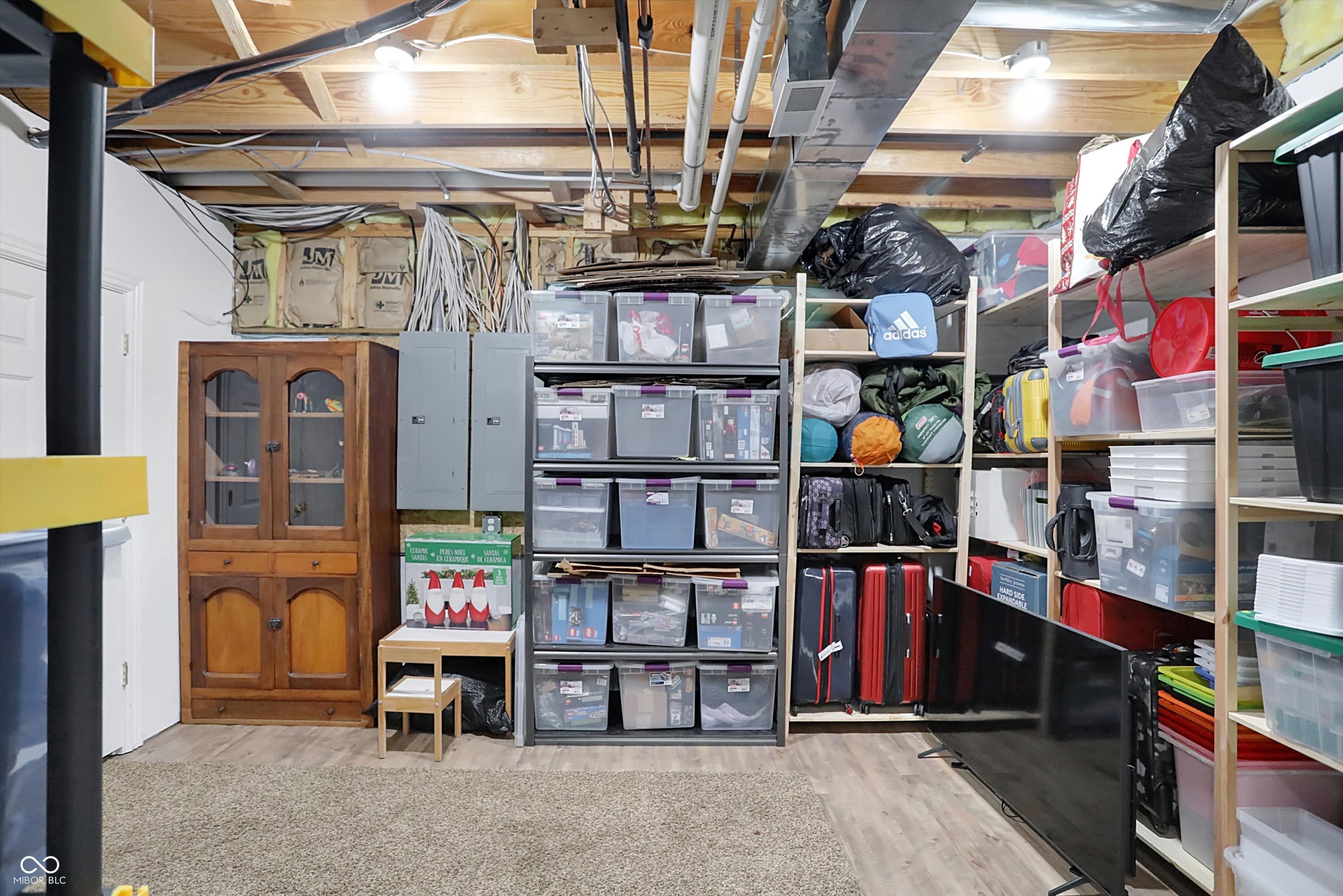 Fishers, Indiana, 46037, United States, 6 Bedrooms Bedrooms, ,5 BathroomsBathrooms,Residential,For Sale,1992348