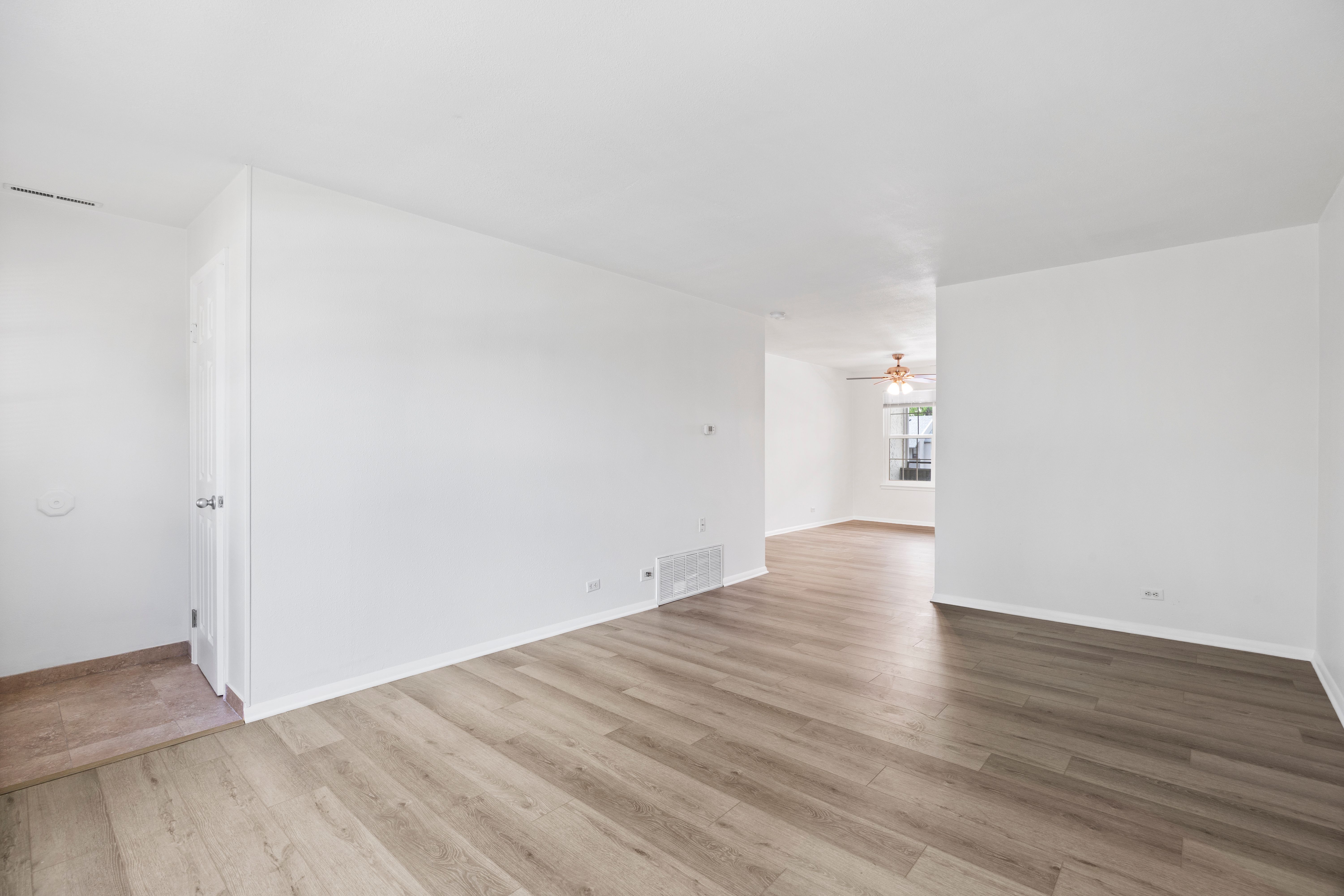  Bright, Open, Beautiful Condo - 物件實景