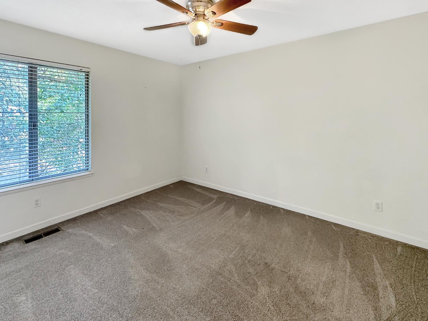 Meadow Vista, California, 95722, United States, 4 Bedrooms Bedrooms, ,3 BathroomsBathrooms,Residential,For Sale,1979764