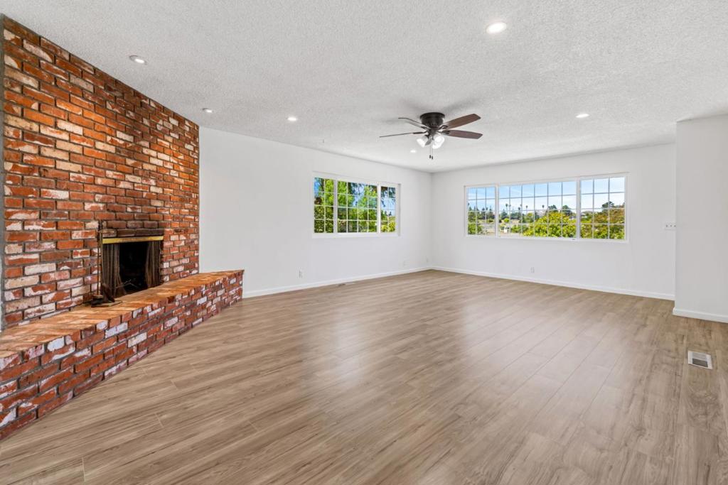 Watsonville, California, 95076, United States, 3 Bedrooms Bedrooms, ,2 BathroomsBathrooms,Residential,For Sale,1976793