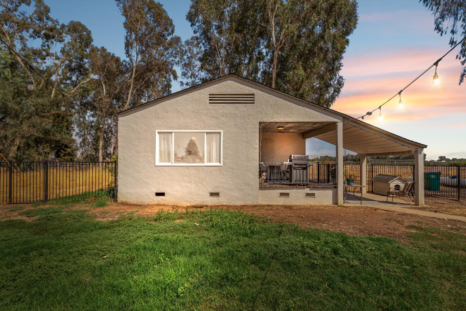 Sanger, California, 93657, United States, 3 Bedrooms Bedrooms, ,1 BathroomBathrooms,Residential,For Sale,1935661