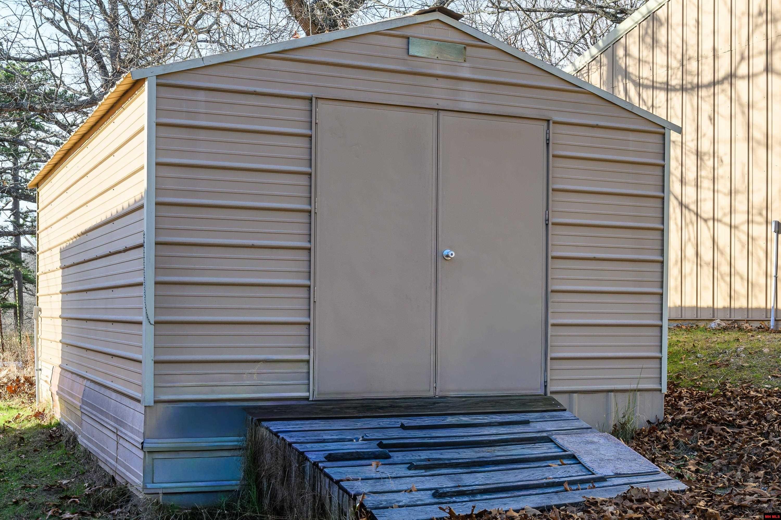 Mountain Home, Arkansas, 72653, United States, 2 Bedrooms Bedrooms, ,3 BathroomsBathrooms,Residential,For Sale,2009104