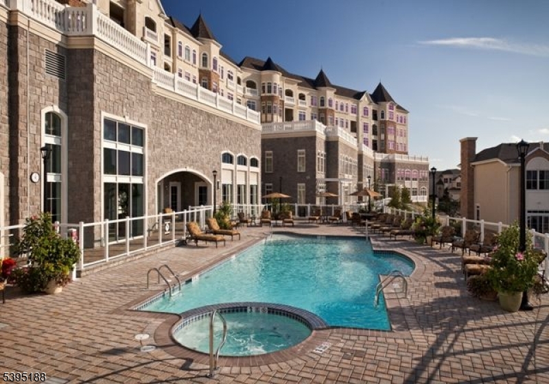 West Orange Twp., New Jersey, 07052, United States, 3 Bedrooms Bedrooms, ,5 BathroomsBathrooms,Residential,For Sale,1990318