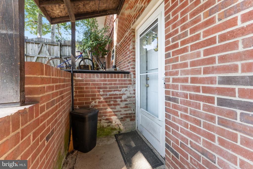 Fredericksburg, Virginia, 22407, United States, 5 Bedrooms Bedrooms, ,3 BathroomsBathrooms,Residential,For Sale,1925388