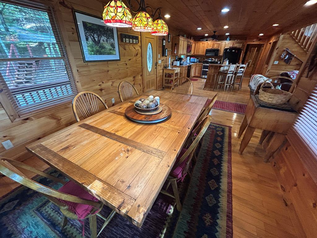 Blue Ridge, Georgia, 30513, United States, 3 Bedrooms Bedrooms, ,3 BathroomsBathrooms,Residential,For Sale,1965953