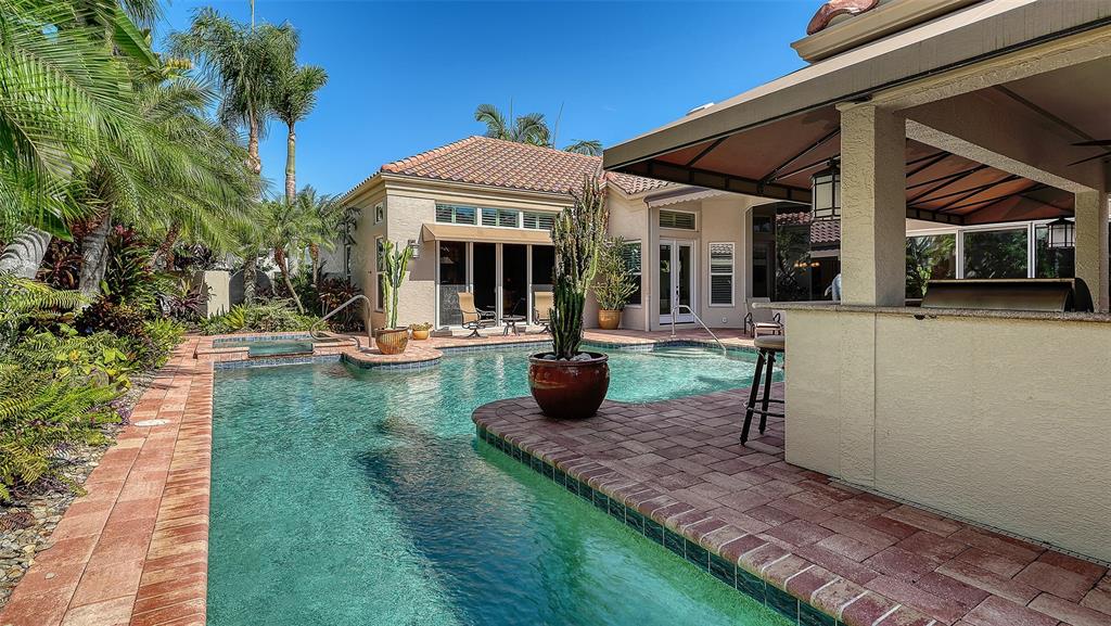 Longboat Key, Florida, 34228, United States, 3 Bedrooms Bedrooms, ,4 BathroomsBathrooms,Residential,For Sale,1986320