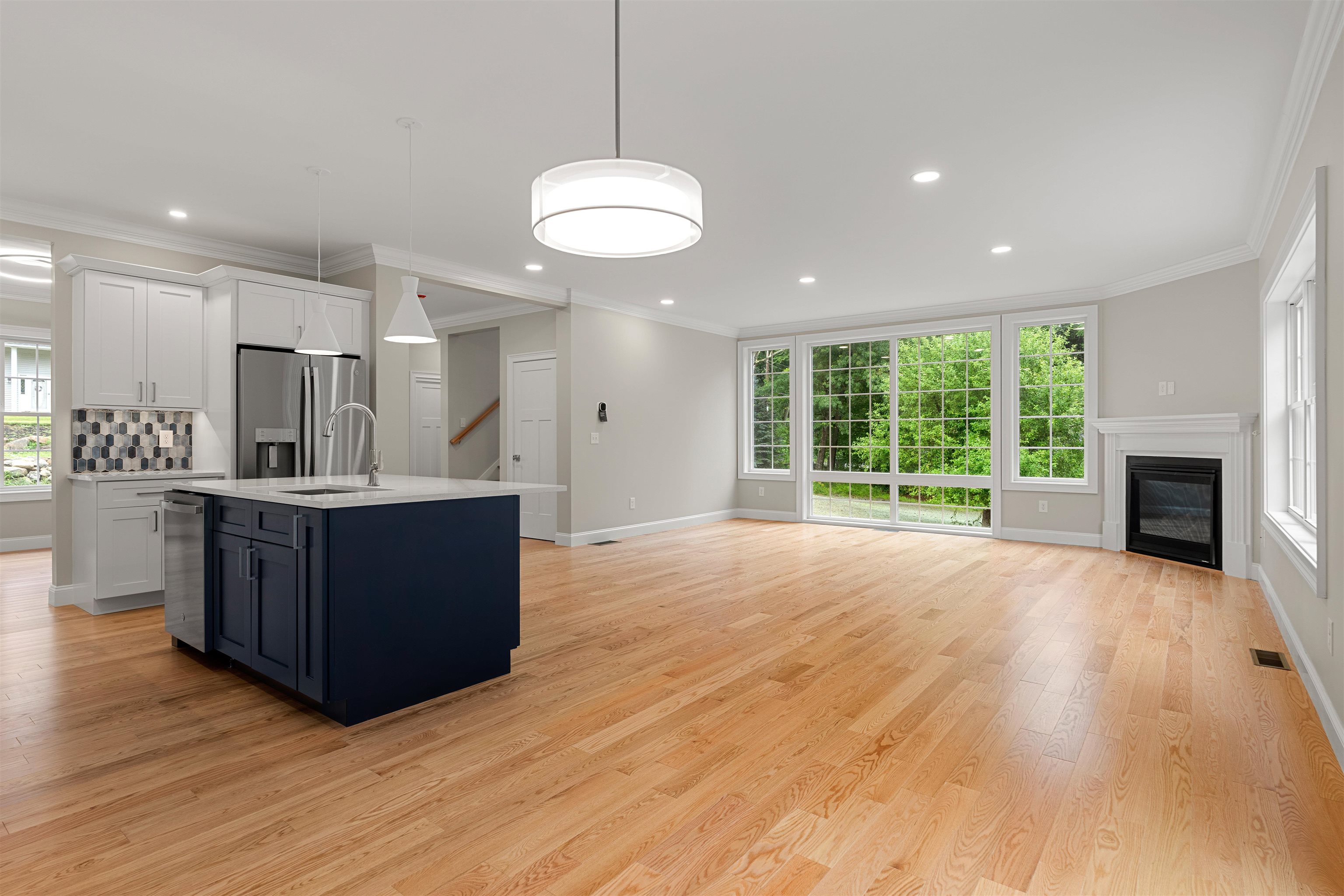Hooksett, New Hampshire, 03106, United States, 4 Bedrooms Bedrooms, ,3 BathroomsBathrooms,Residential,For Sale,1895985