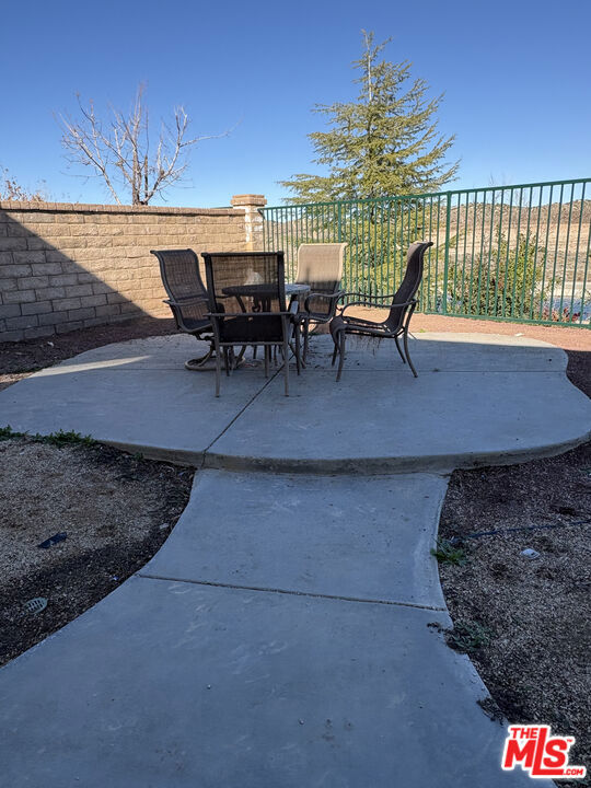 Palmdale, California, 93551, United States, 5 Bedrooms Bedrooms, ,4 BathroomsBathrooms,Residential,For Sale,2001552