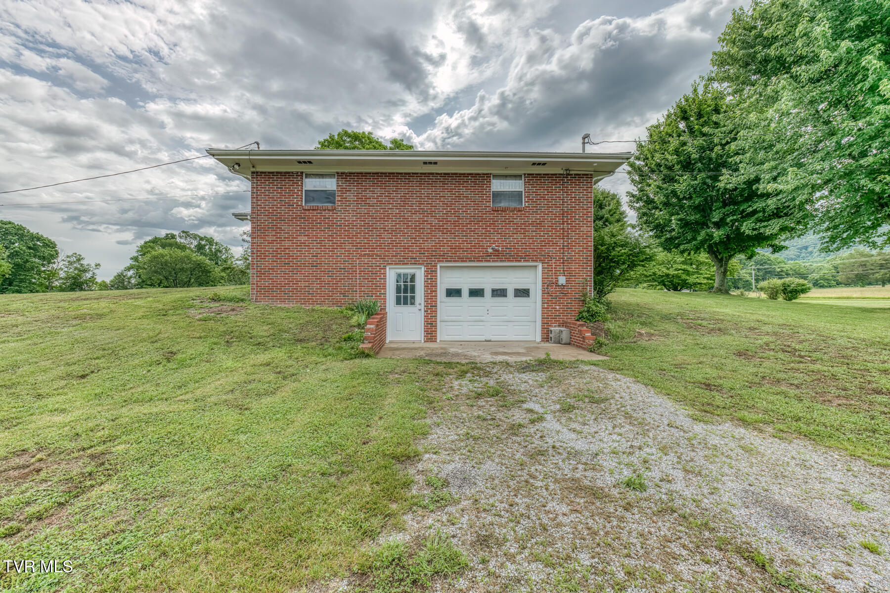 Chuckey, Tennessee, 37641, United States, 3 Bedrooms Bedrooms, ,1 BathroomBathrooms,Residential,For Sale,2048745