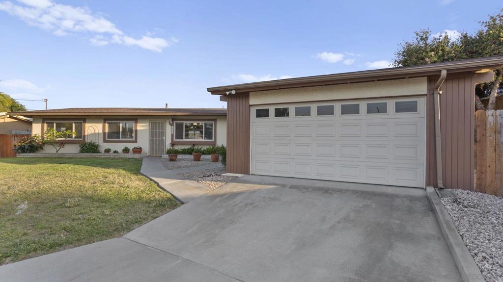 Vista, California, 92083, United States, 3 Bedrooms Bedrooms, ,2 BathroomsBathrooms,Residential,For Sale,2048591