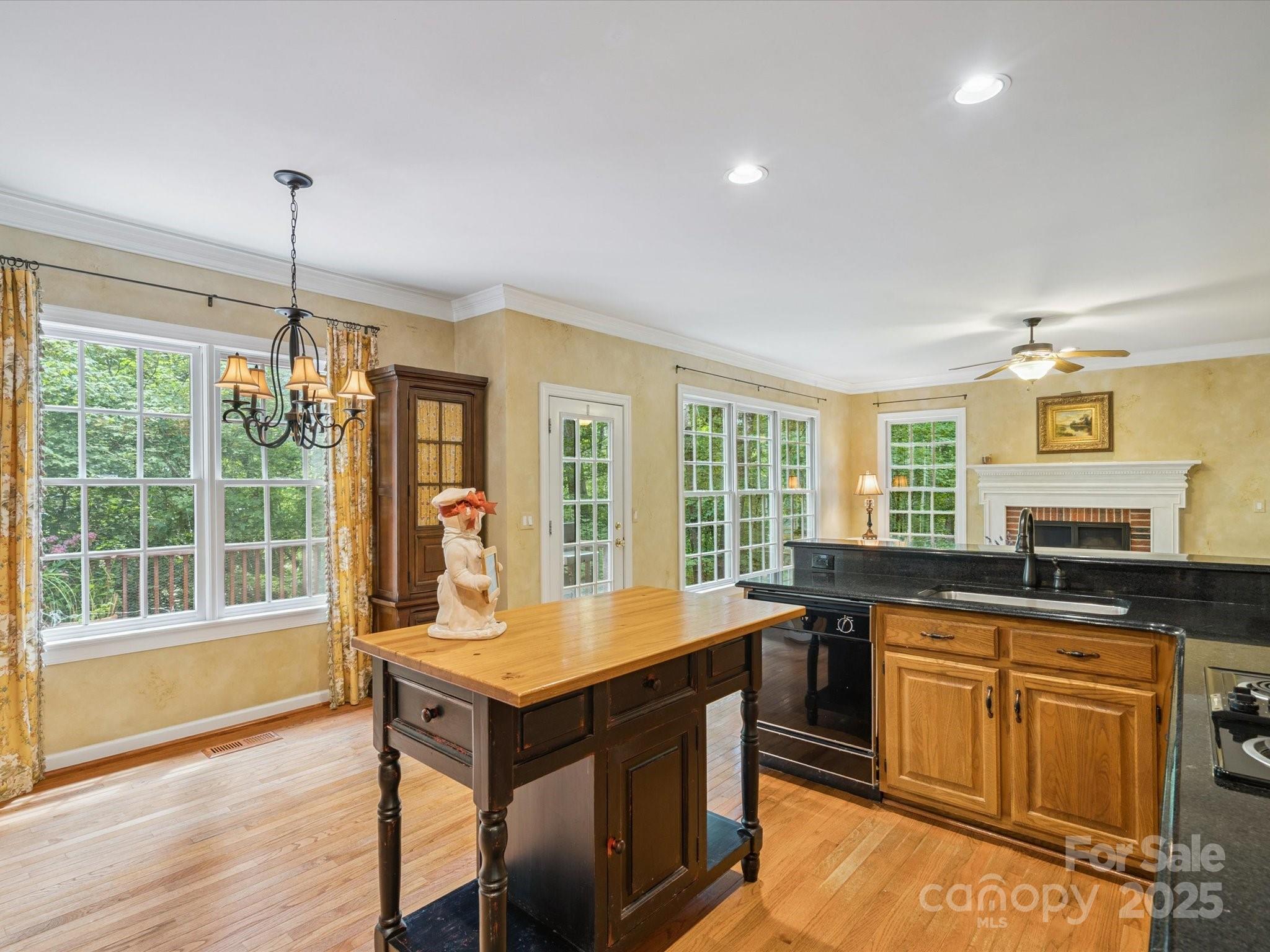 Matthews, North Carolina, 28105, United States, 5 Bedrooms Bedrooms, ,4 BathroomsBathrooms,Residential,For Sale,1905992