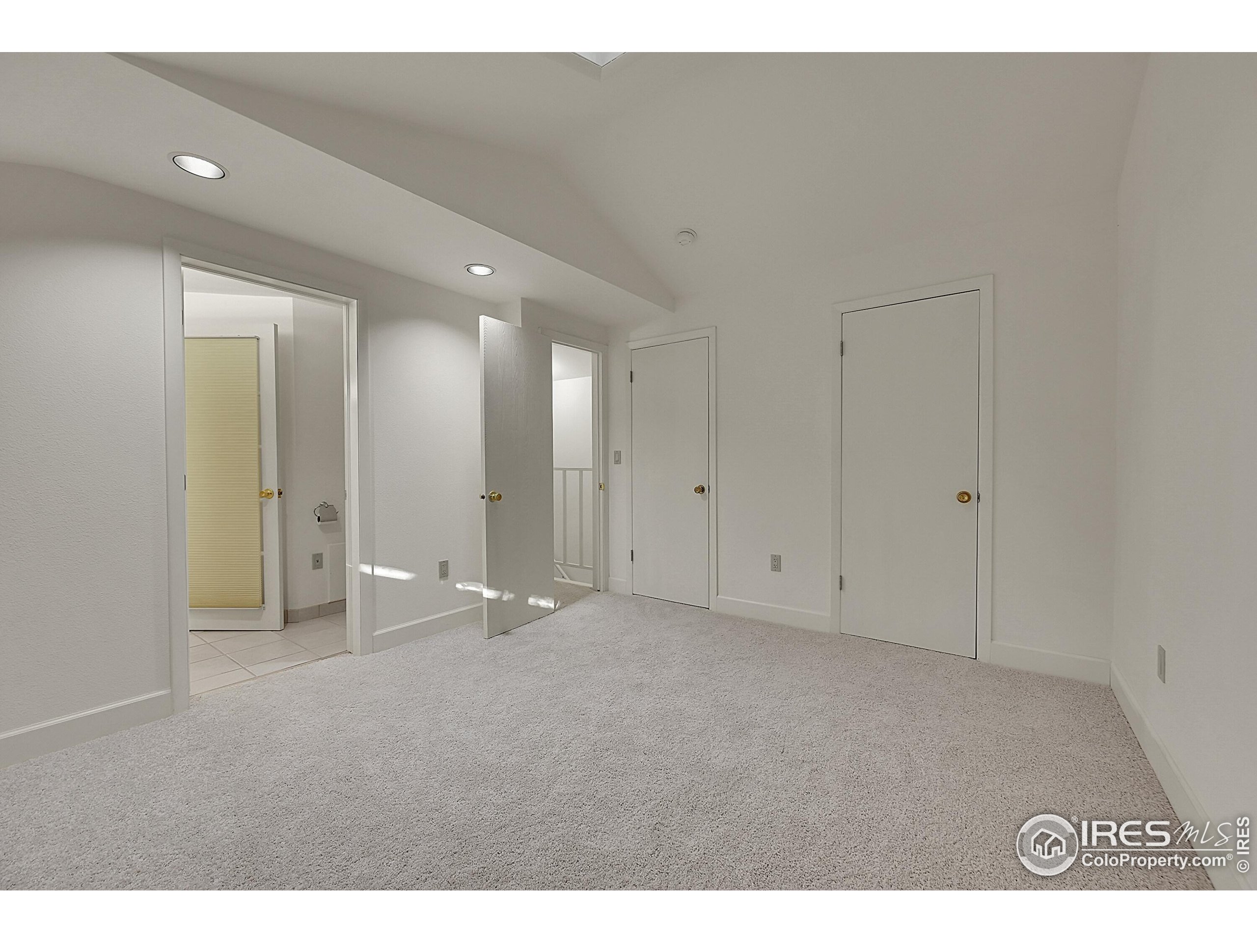 Boulder, Colorado, 80304, United States, 2 Bedrooms Bedrooms, ,2 BathroomsBathrooms,Residential,For Sale,1989249