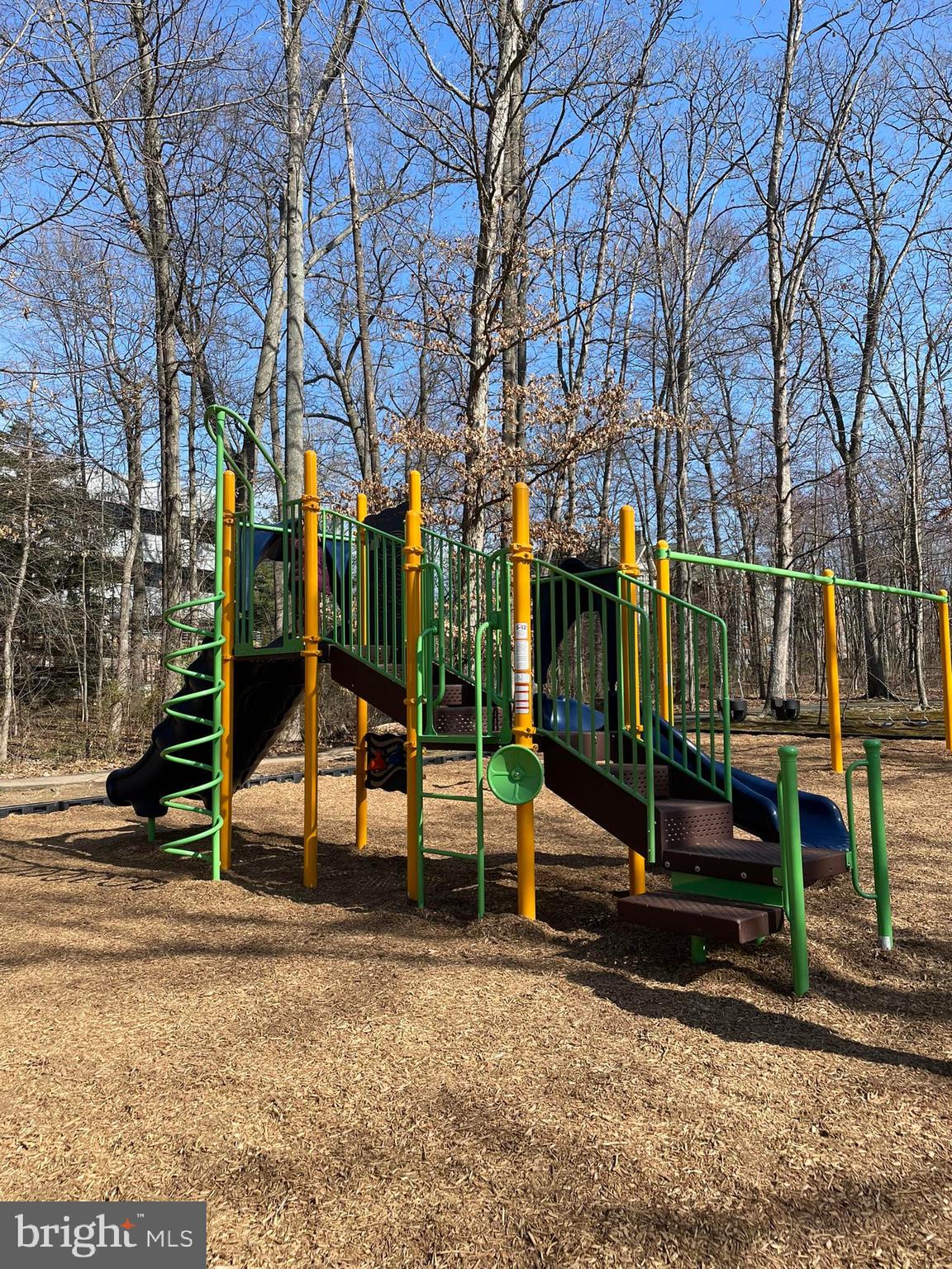 Fairfax, Virginia, 22033, United States, 2 Bedrooms Bedrooms, ,4 BathroomsBathrooms,Residential,For Sale,2001476