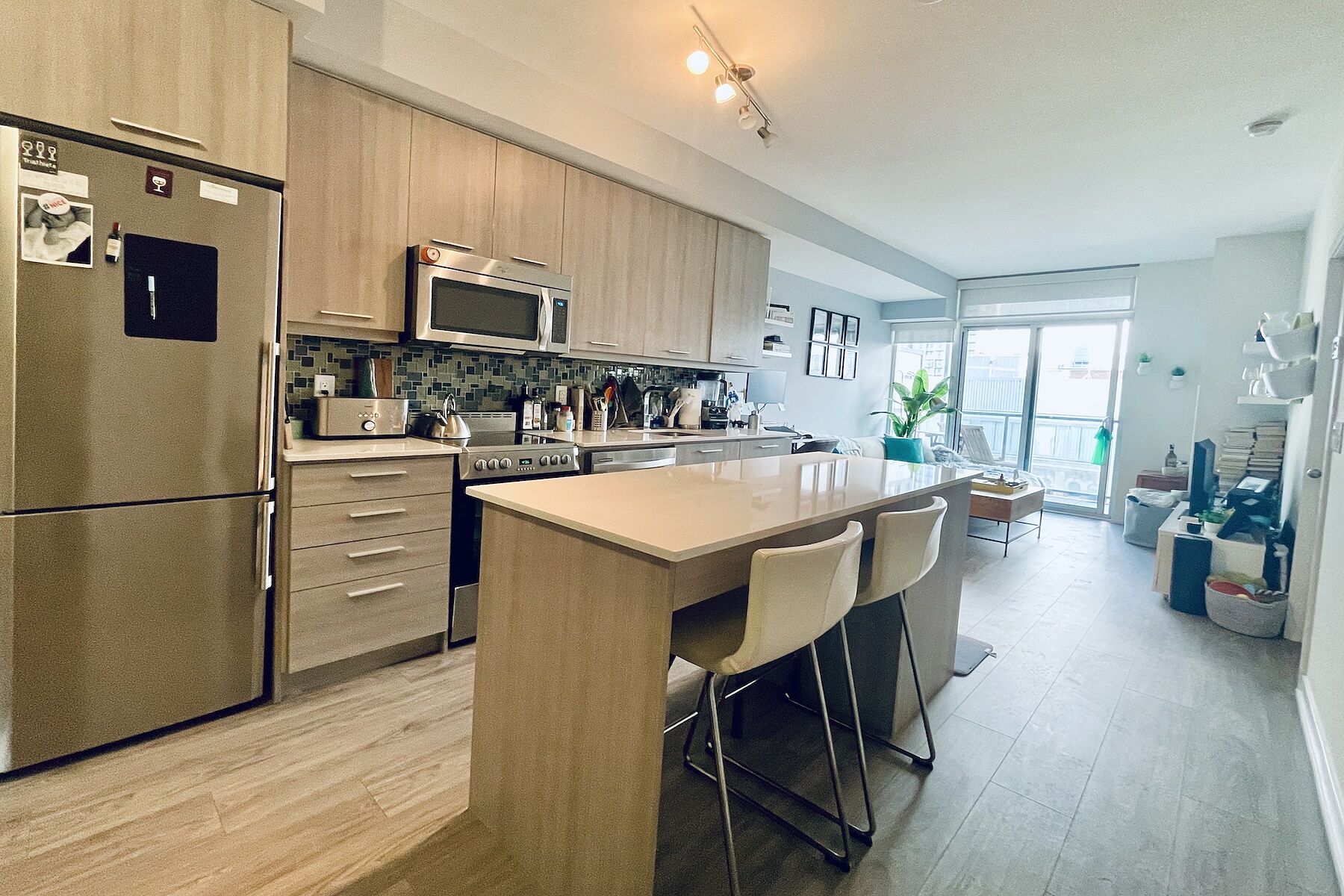  Post House Condos - 物件實景