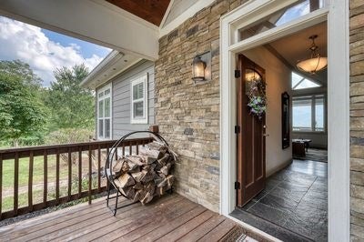 Hiawassee, Georgia, 30546, United States, 3 Bedrooms Bedrooms, ,4 BathroomsBathrooms,Residential,For Sale,1933523