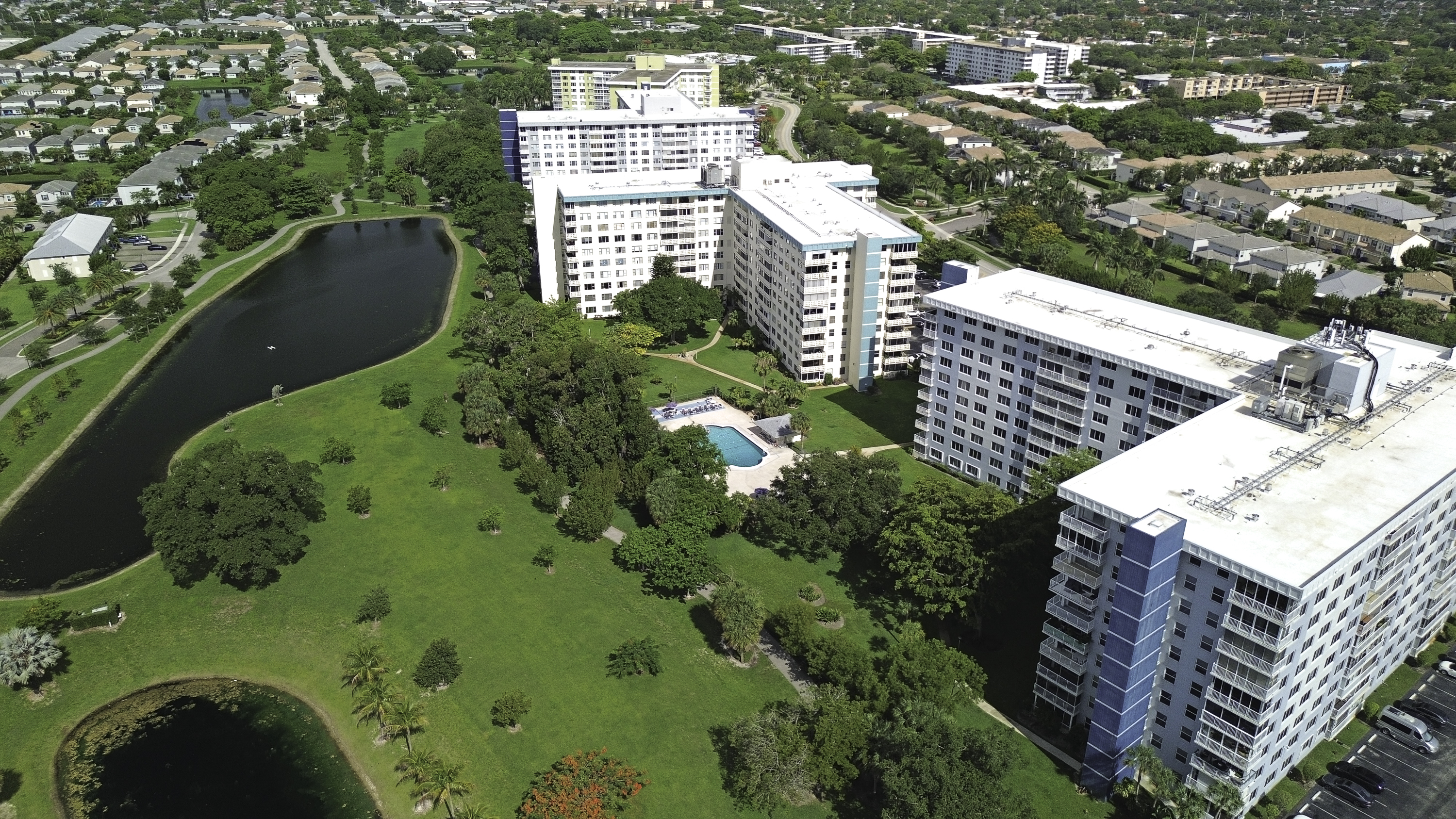  4200 Hillcrest Dr, Hollywood, FL, 33021 - 物件實景