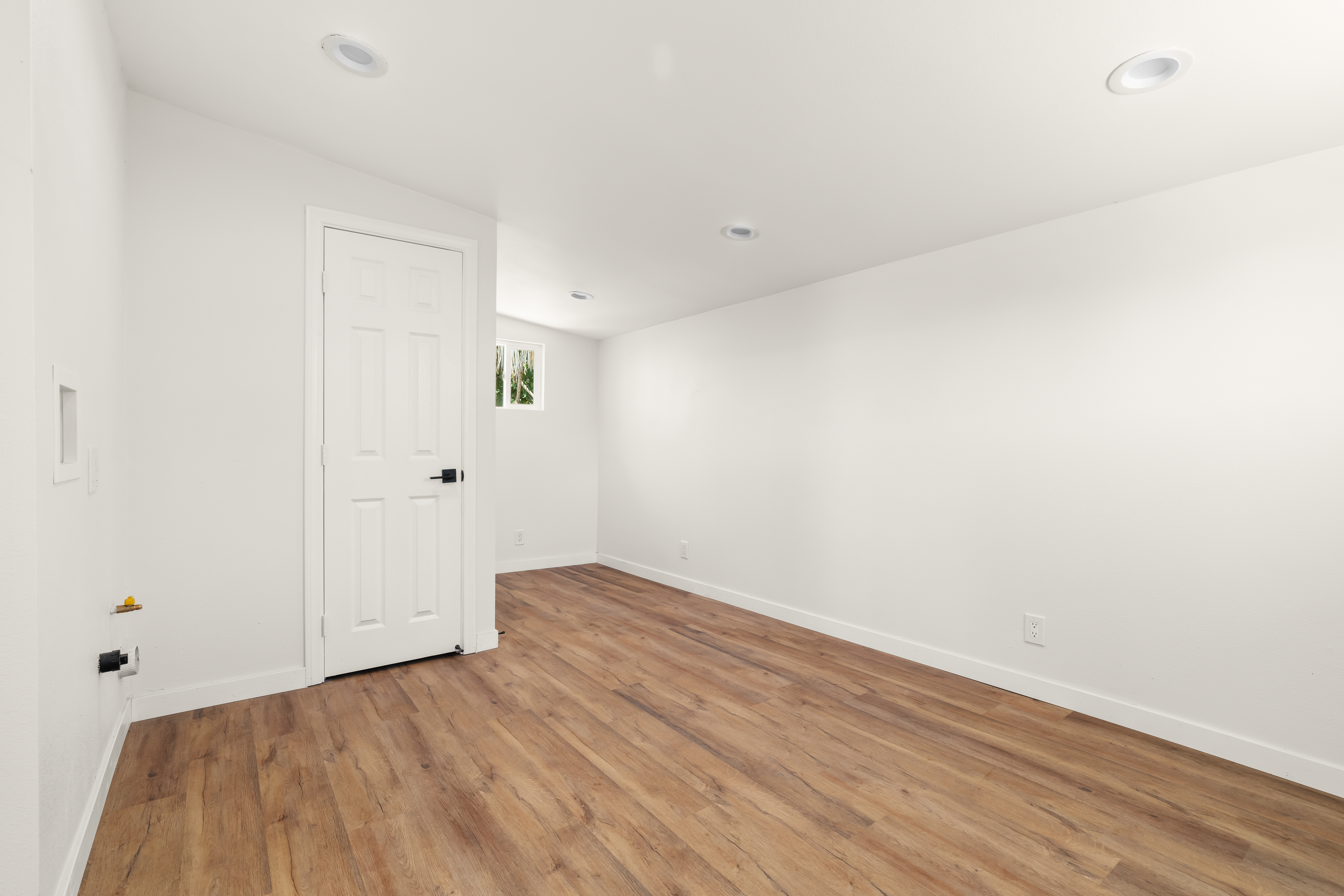  790 South Saticoy Avenue, Ventura, CA 93004 - 物件實景