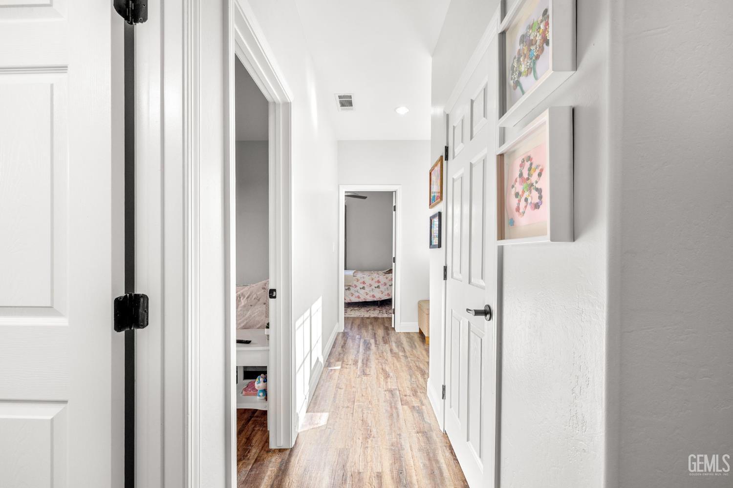 Bakersfield, California, 93312, United States, 3 Bedrooms Bedrooms, ,2 BathroomsBathrooms,Residential,For Sale,1989296