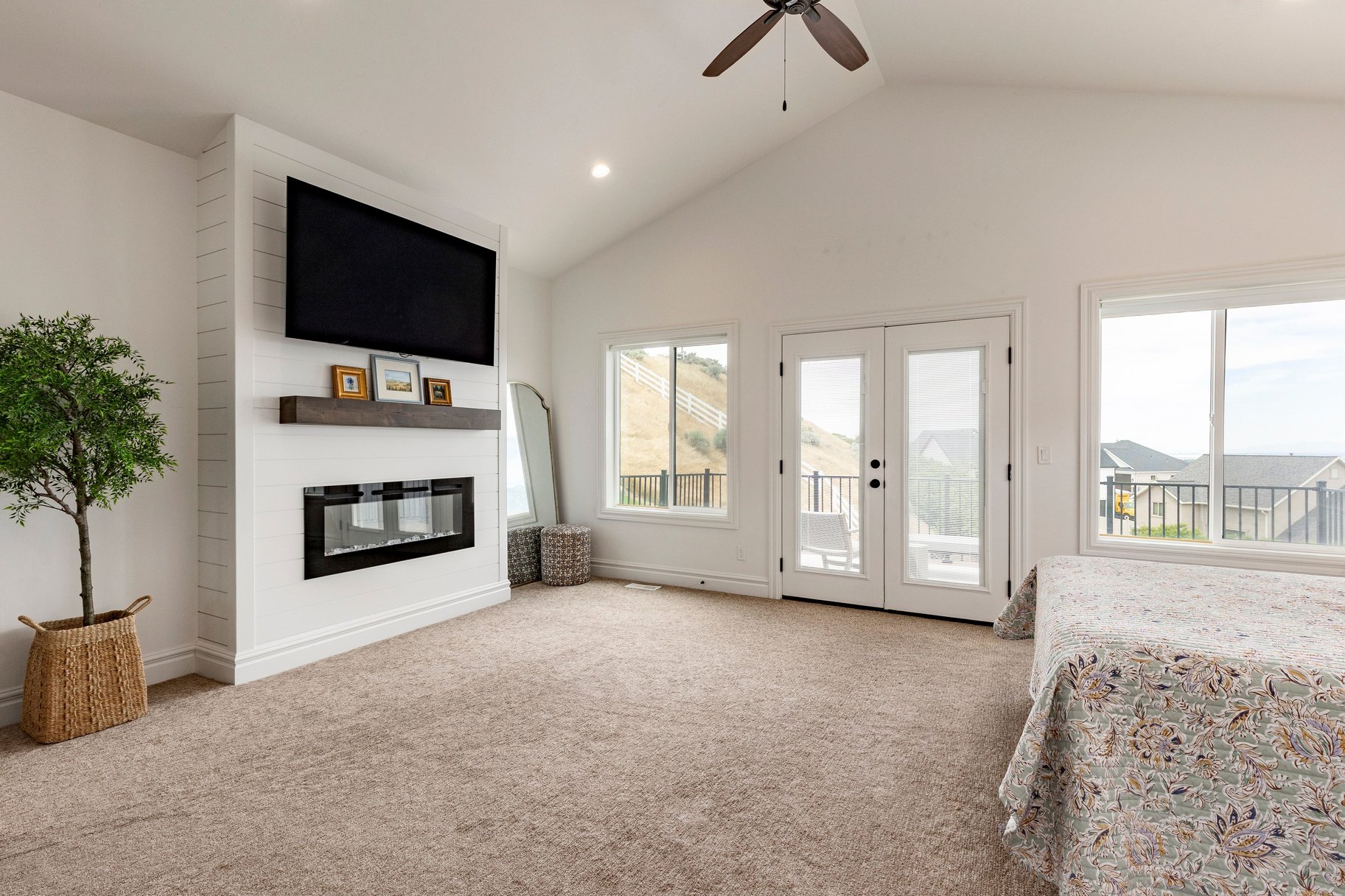  Custom Home with Fully Finished ADU Near Golf, Trails & Mountain Views - 物件實景