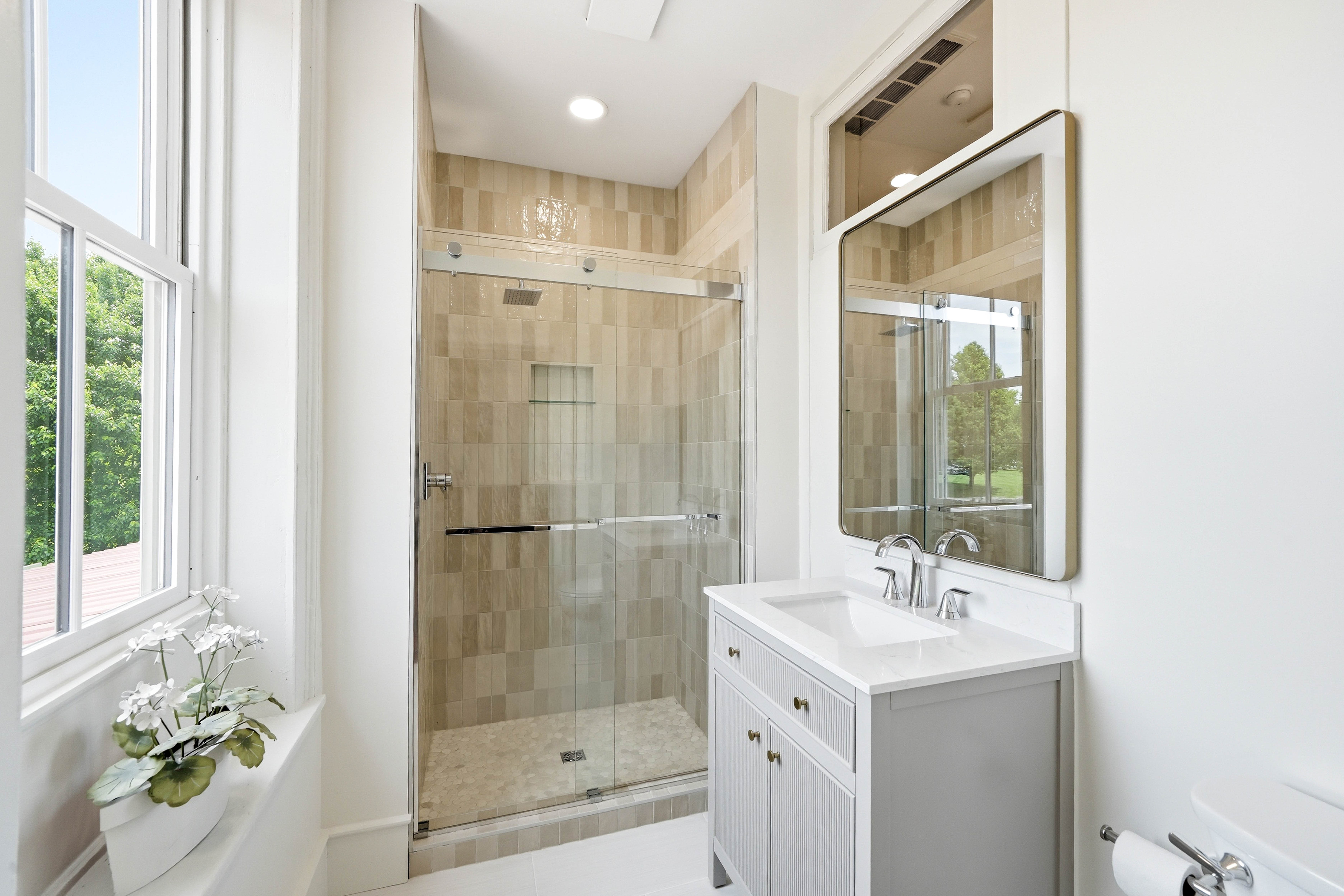  240 Maplehurst Lane, Bluff City, TN 37618 - 物件實景