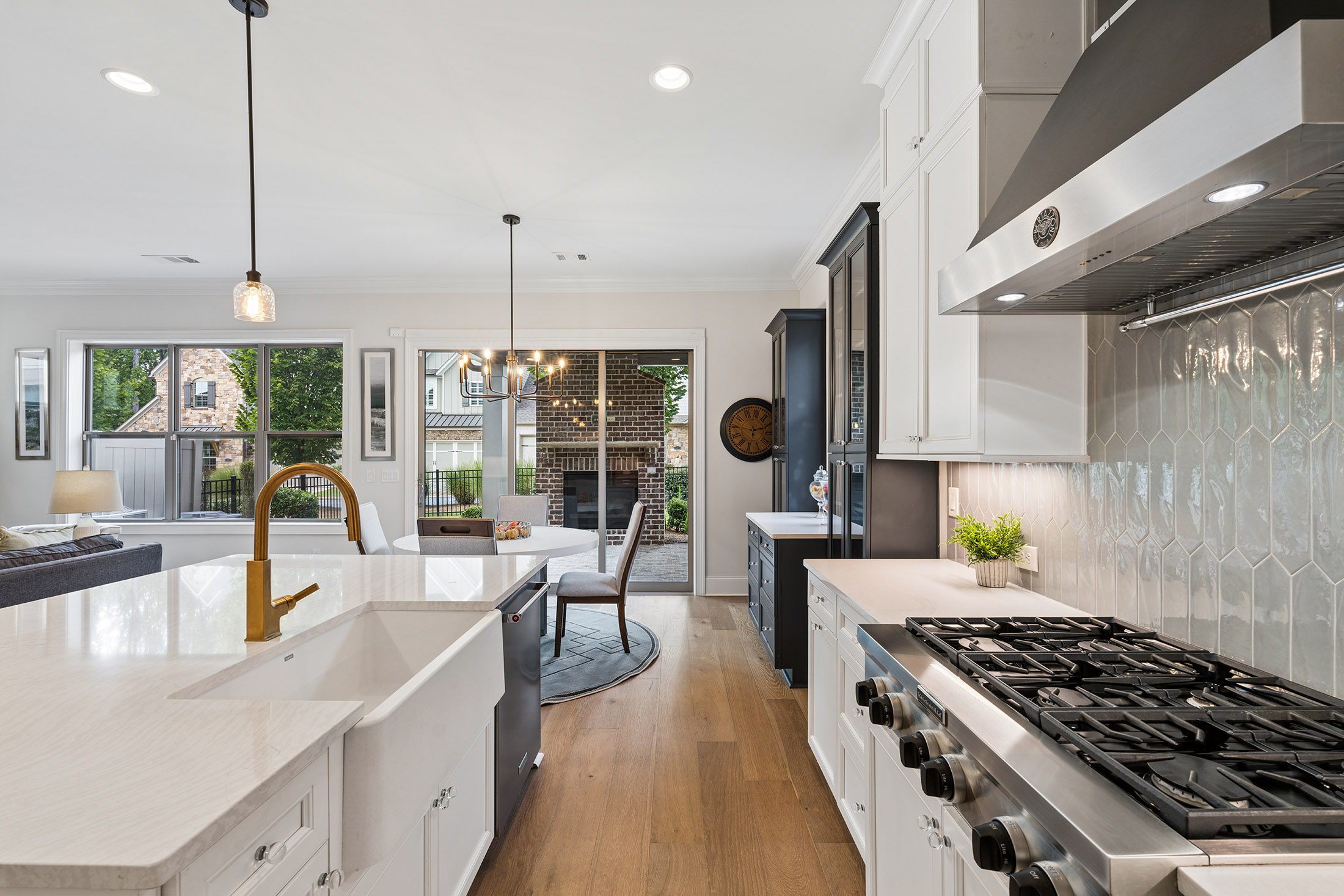  Upgraded Townhome Offers Low Maintenance Living - 物件實景