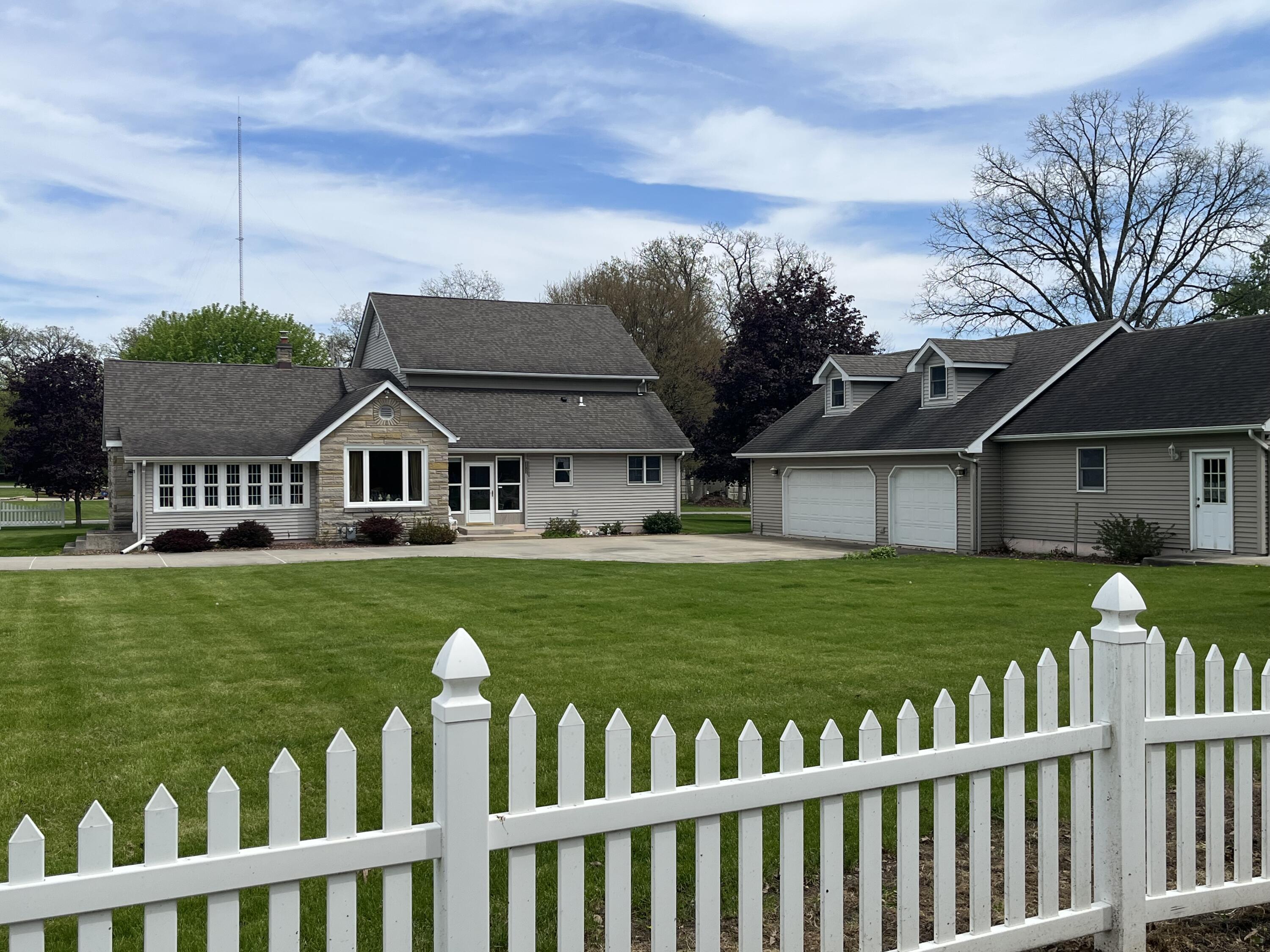 Crown Point, Indiana, 46307, United States, 3 Bedrooms Bedrooms, ,3 BathroomsBathrooms,Residential,For Sale,2040656