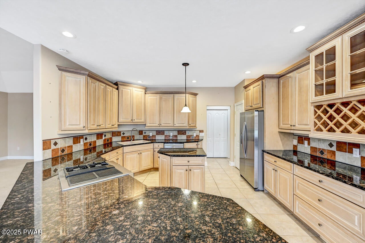 Lords Valley, Pennsylvania, 18428, United States, 3 Bedrooms Bedrooms, ,3 BathroomsBathrooms,Residential,For Sale,2005148